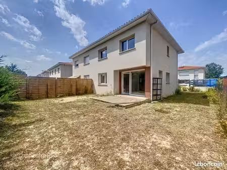 villa 4 pièces 84 m²