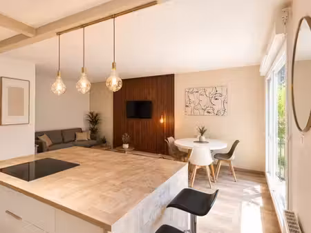 appartement t2 50 m² – piscine – grand balcon – parking – investissement locatif