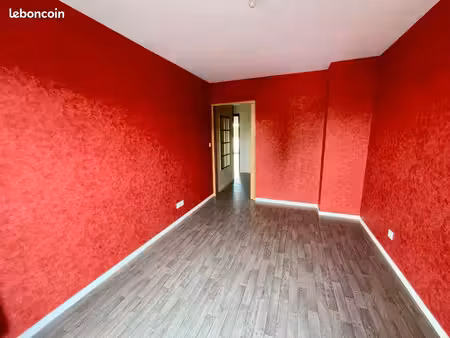 t4 lumineux de 83 m² avec balcon sud + 2 places de parkings – bruz – résidence sécurisée