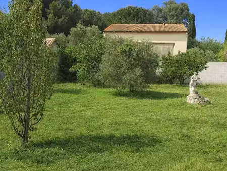 terrain bessan
