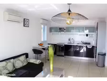 appartement de standing 50 m² . grande terrasse . vue dégagée