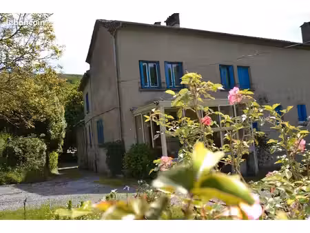 maison 9 pièces 200 m²