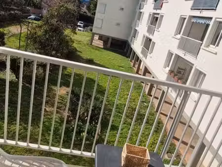 t4 traversant de 83 m² frotnignan