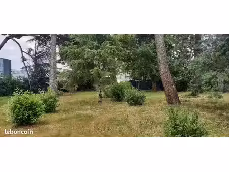 terrain 1 100 m² eysines