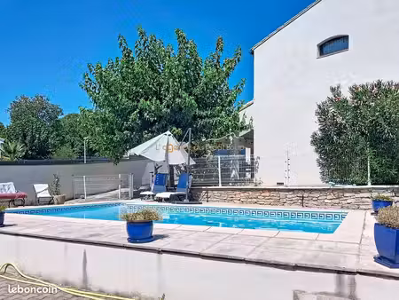 villa 5 pièces 105 m²