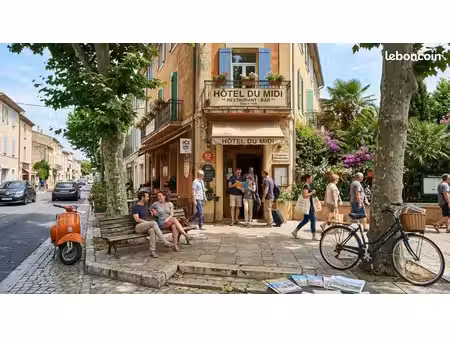 commerce hôtel 900 m²
