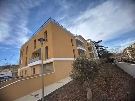 aix les milles t2 45m² terrasse parking