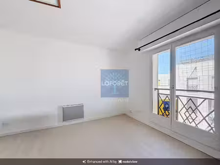 cergy (95) - appartement deux pieces avec parking en centre ville