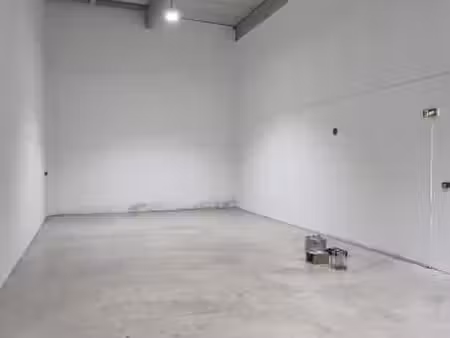 local industriel 175 m²