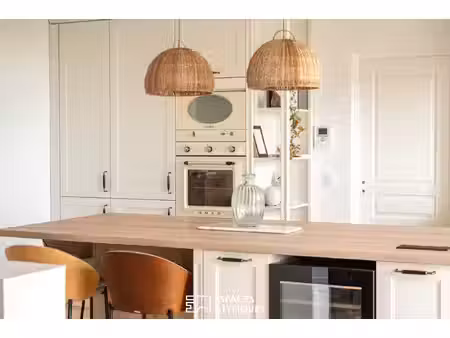 propriété de charme rénovée avec vue contemplative sur la vallée de la loire