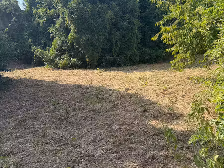 terrain puiseux en france  485 m2  façade de 18 5 mètres