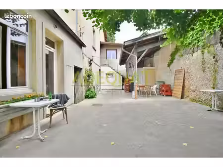 maison de ville 6 pièces 151 m²