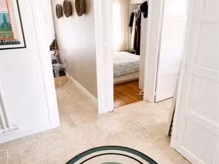 appartement t2 lumineux entièrement rénové – hyper centre de tours