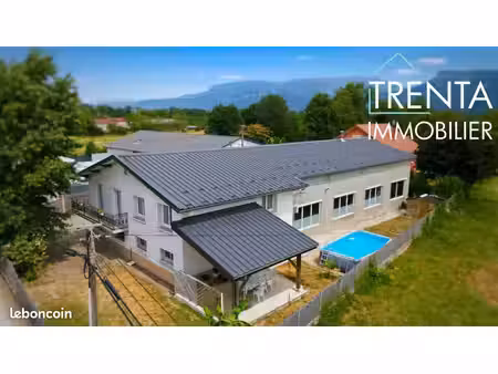 local 355 m² tullins