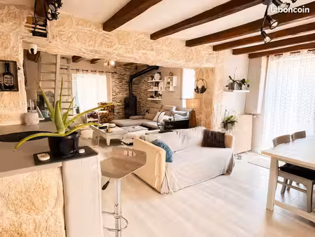 maison de caractère 95 m² – 3 chambres  dépendance et jardin – saint-cyr-sur-loire