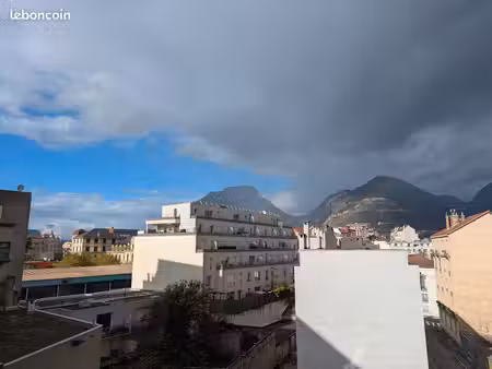 vends appartement lumineux 47m2 grenoble caserne de bonne