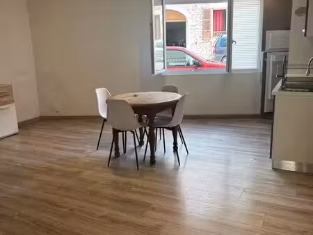 appartement t2 meublé 42 m² avec terrasse (16 m²) et cave — champagnole