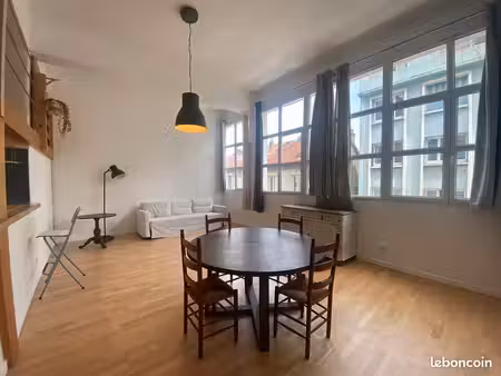 loft d'exception avec grand garage privé - grenoble (rue ampère)