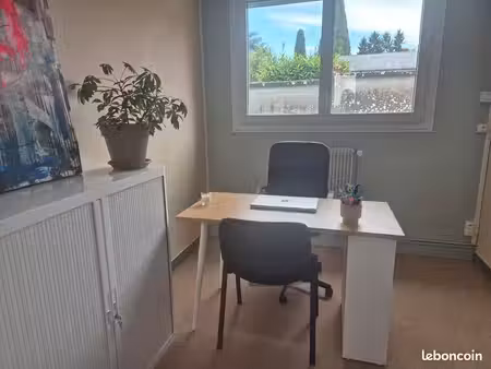 bureau à monts