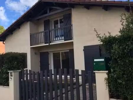 maison rénovée avec jardin et terrasse