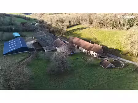 propriété 5 pièces 167 m²