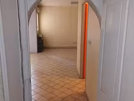local commercial plein centre chambon-feugerolles