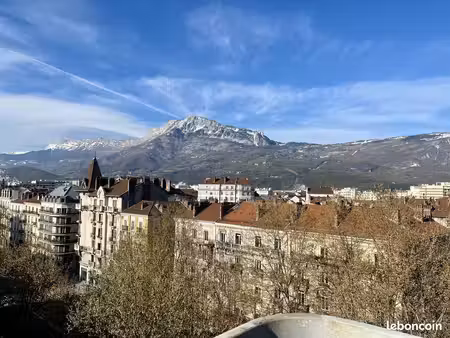 appartement 6 pièces 148 m²