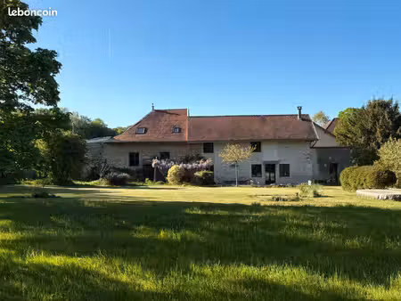 maison de caractère en pleine nature iséroise