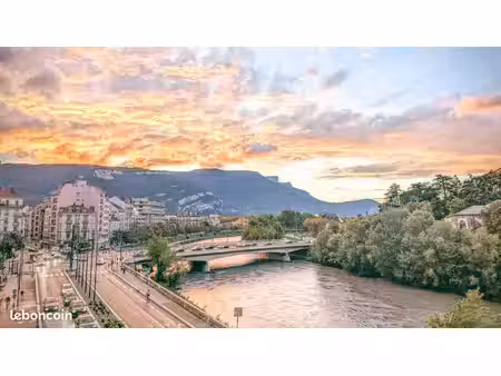 appartement t4 sur les quais – vue dégagée isère-vercors-bastille