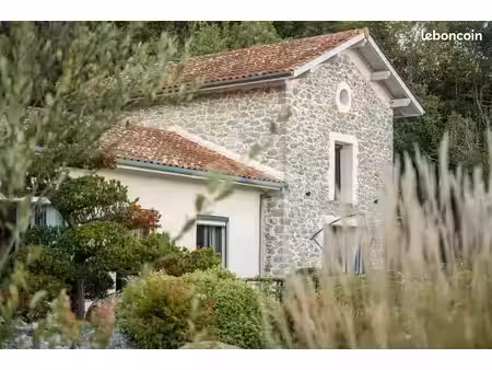aux portes du marais d'orx — un domaine de deux maisons