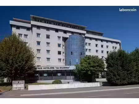 studio 1 pièce 18 m²