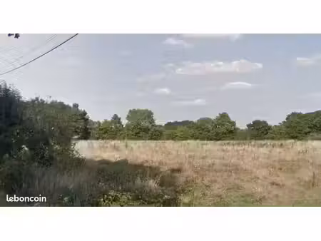 terrain 1 000 m² le cellier