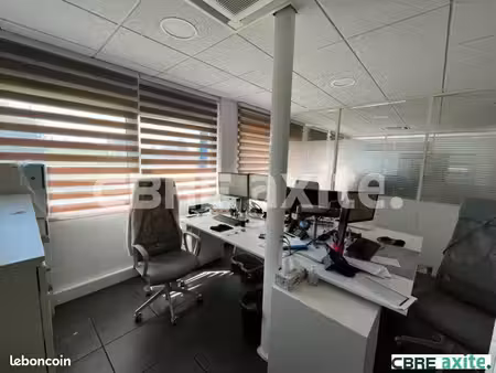 local d'activite 2670 m² janneyrias