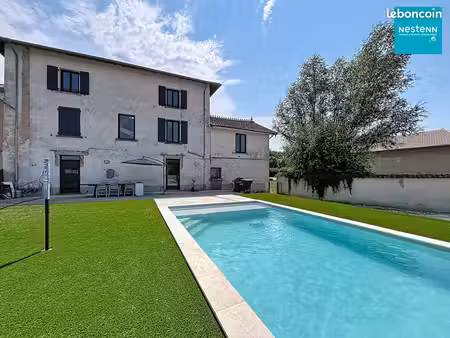 maison 8 pièces 226 m²