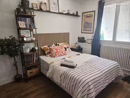 clisson – maison 4 chambres  90 m²  garage et jardin clos de 496 m²