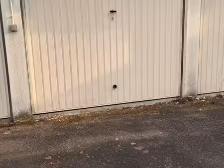 box proche gare d'orleans (100 mètres)