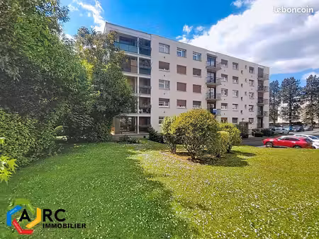 appartement 4 pièces 104 m²