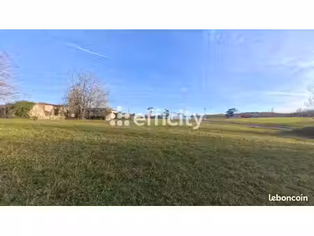 terrain 14 992 m² villeneuve sur lot