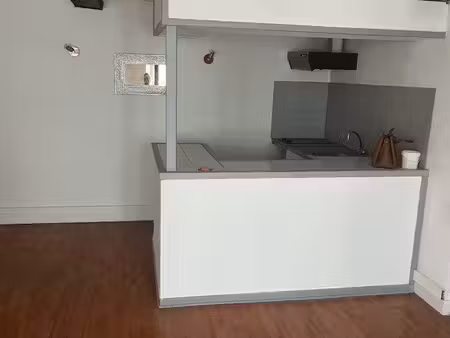 appartement f2 charme ancien – centre-ville de cherbourg  à deux pas du port