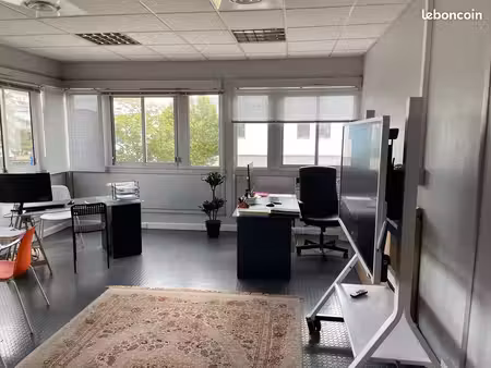 bureaux de 51 m² - à louer