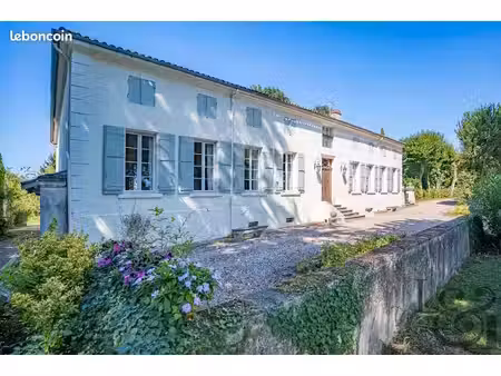 propriété 10 pièces 376 m²