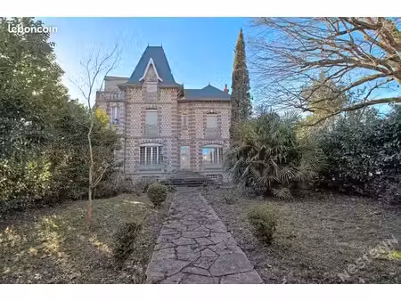 immeuble 10 pièces 355 m²