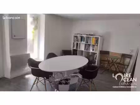 bâtiment 136 m²