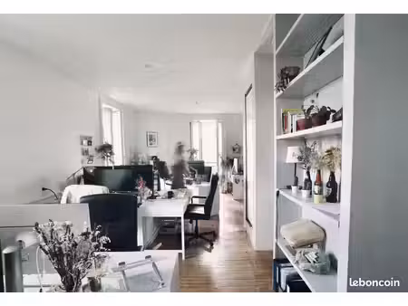 bureau coworking associatif