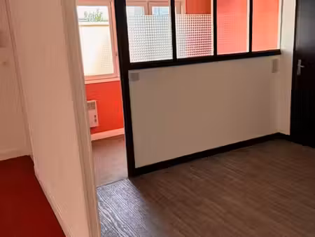local commercial 110 m2