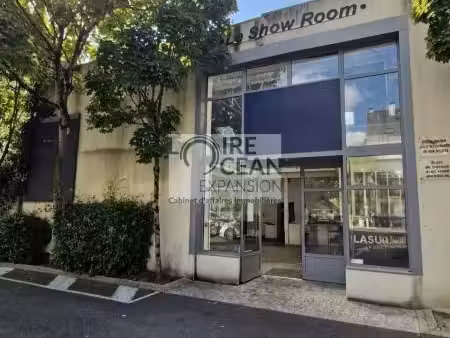 local commercial 317 m²