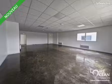 bureau 93 m²