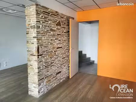 local bureaux 140 m²