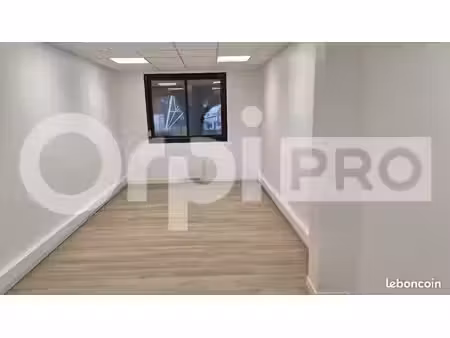 bureau 114 m²