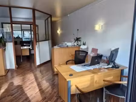 local commercial 45 m²
